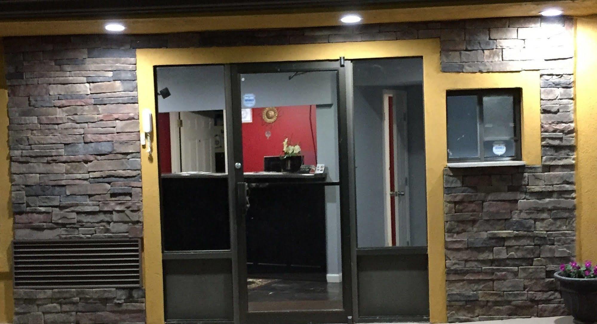 Journey Inn Марион Екстериор снимка