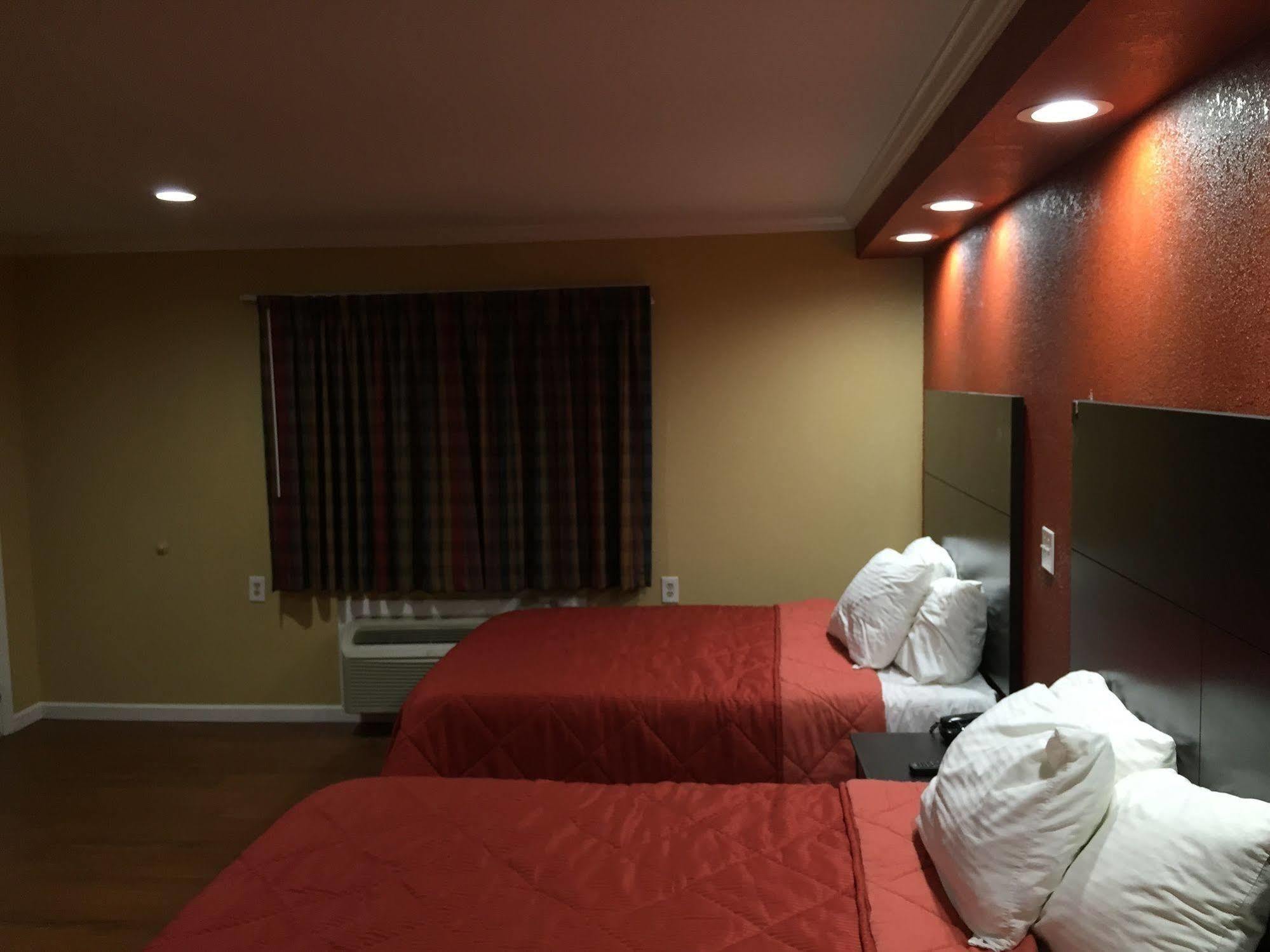 Journey Inn Марион Екстериор снимка
